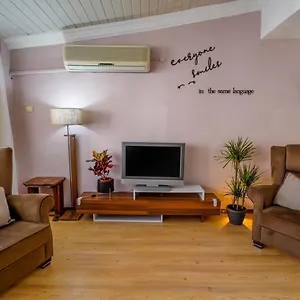 Serene Flat Close To In Muratpasa Apartment