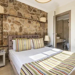 Glamorous Flat With Jacuzzi Near Hadrians Gate Holiday home